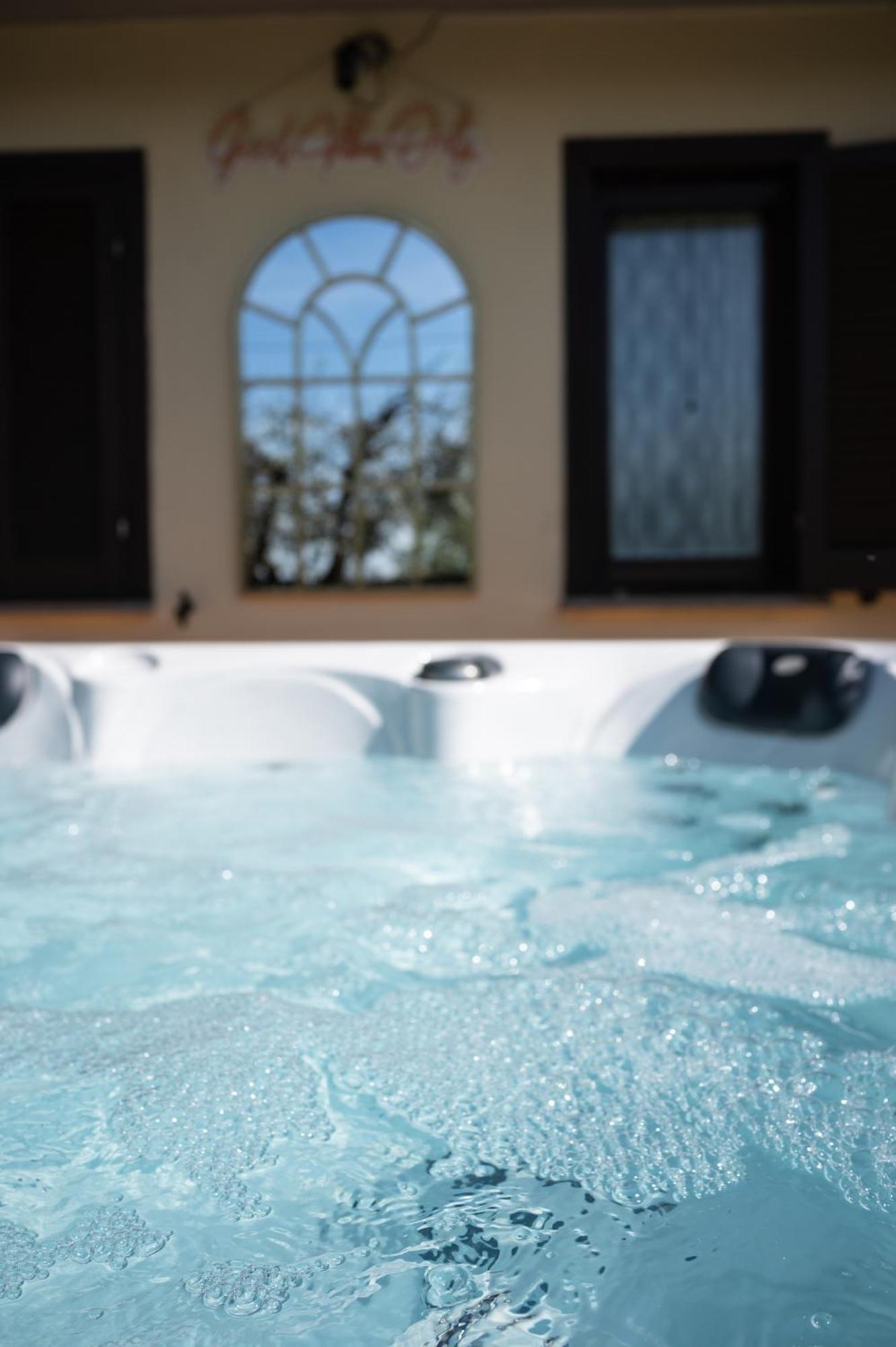 Natuscia Country Villa - Private Jacuzzi - Garden Рончильоне Экстерьер фото